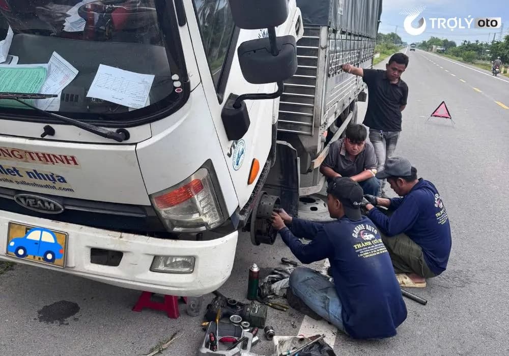 Dịch vụ sửa chữa, cứu hộ ô tô lưu động chuyên nghiệp của Gara Auto Thành