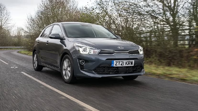 Kia Rio được trang bị lốp có thông số 205/45R17 hoặc 185/65R15