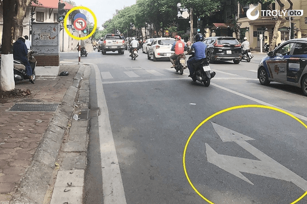 Không chạy theo vạch nếu đèn hoặc biển chỉ hướng khác