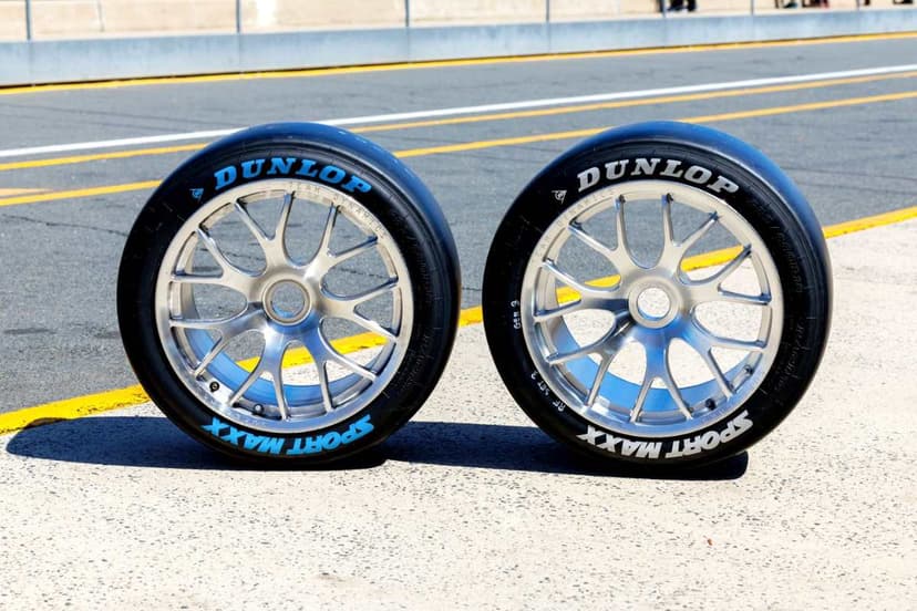 Dunlop - hãng lốp xe lâu đời tại Anh mang lại cảm giác lái mạnh mẽ, cao cấp