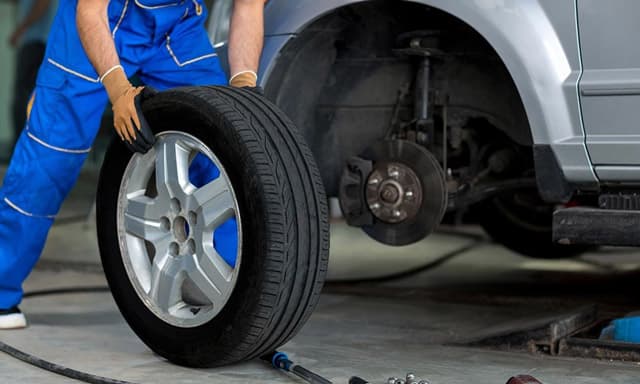 Đảo lốp ô tô giúp kéo dài tuổi thọ