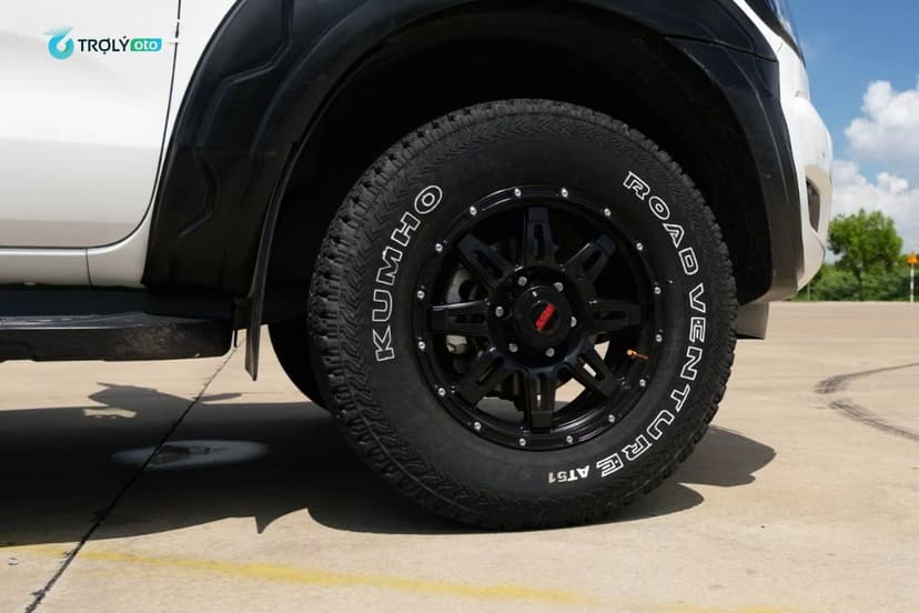 Nên chọn Kumho nếu ưu tiên êm ái, tiết kiệm nhiên liệu, trải nghiệm lái cao cấp