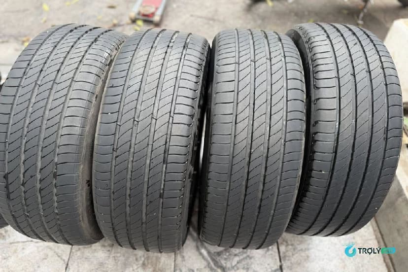 Nếu lắp sai kích cỡ lốp, xe có thể bị ảnh hưởng đến độ bám đường, độ êm ái và mức tiêu hao nhiên liệu