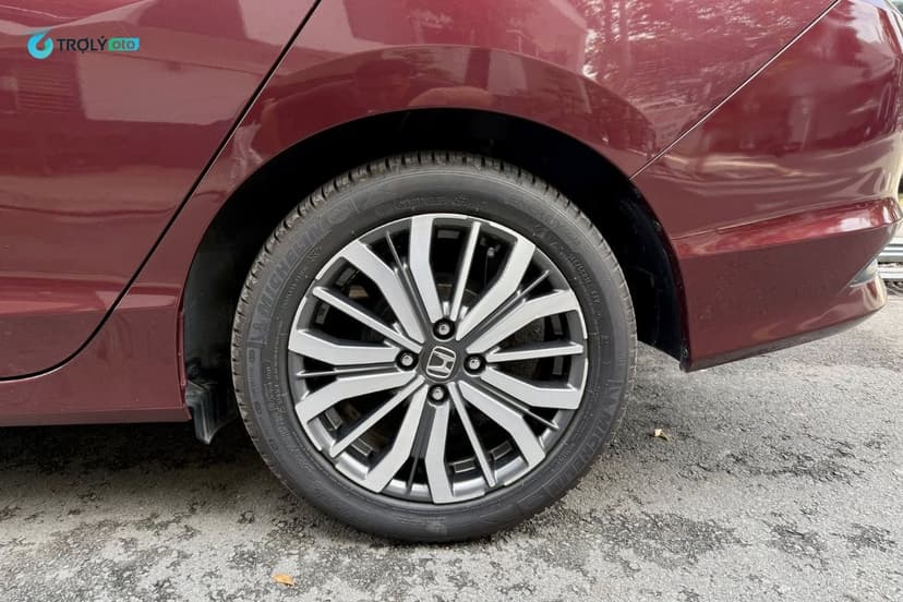 Lốp Michelin được ưa chuộng trên thị trường nhờ độ bền cao, bám đường ổn định, giảm ồn tốt
