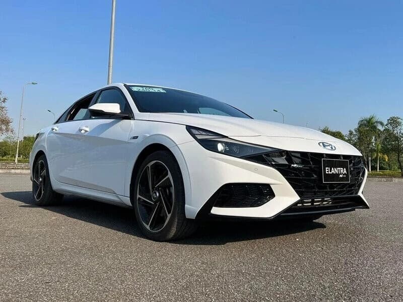 Kích thước 205/55R16 phù hợp với dòng xe Hyundai Avante 2.0 AT