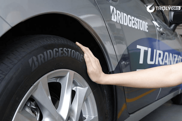 Với nhu cầu đi đường dài, địa hình đa dạng Bridgestone là lựa chọn ưu tiên