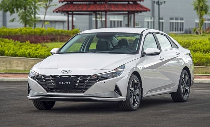 Lốp 225/45R17 phù hợp sedan, MPV cỡ nhỏ và coupe dùng đúng thông số