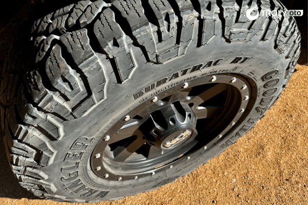 Lốp Goodyear Wrangler sở hữu thành lốp cứng cáp