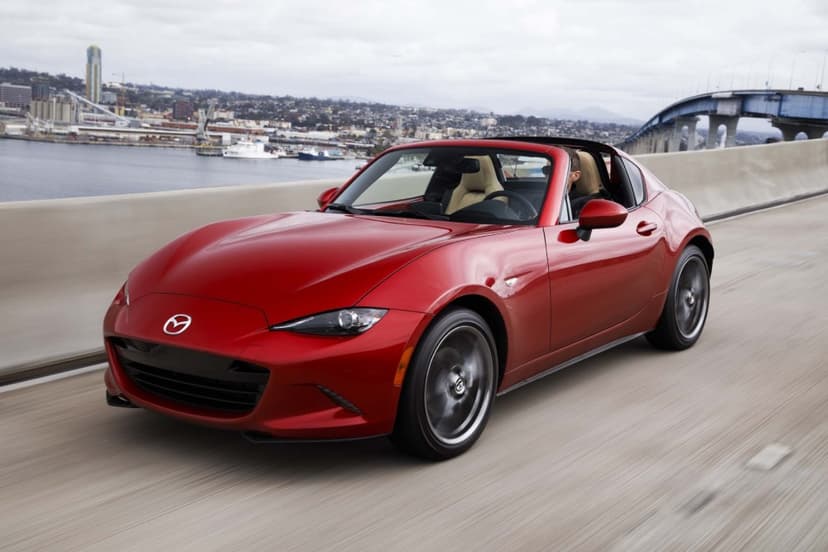 Mazda MX5 sử dụng lốp có kích thước 195/50R16