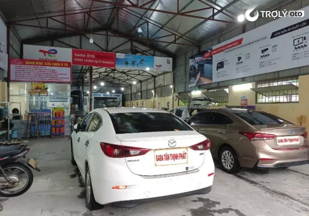 Quang cảnh bên trong Gara Ô Tô Tân Thịnh Phát Thái Bình