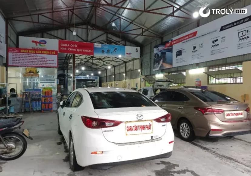 Quang cảnh bên trong Gara Ô Tô Tân Thịnh Phát Thái Bình