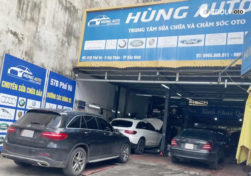 Gara Hùng Auto nằm trên đường Trần Hưng Đạo, phường Đại Phúc