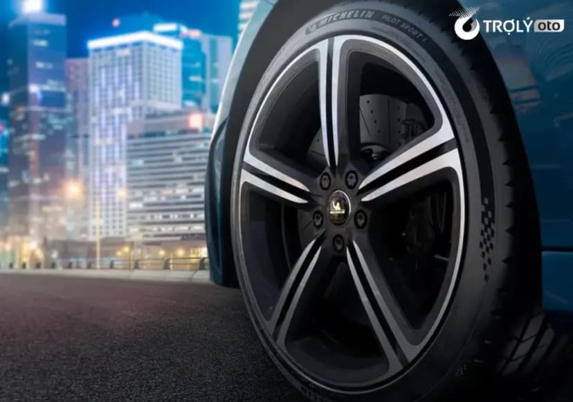 Thiết kế hông lốp sang trọng mang đậm tinh thần thể thao của Michelin Pilot Sport 5