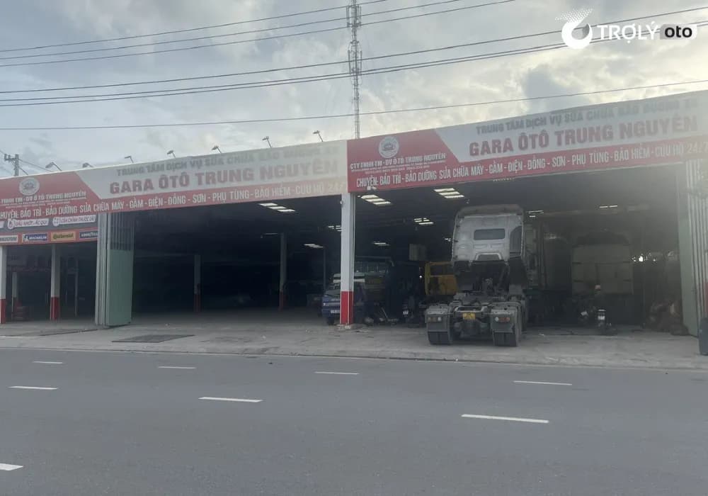 Không gian xưởng dịch vụ rộng rãi tại Gara Ô Tô Trung Nguyên Bình Dương