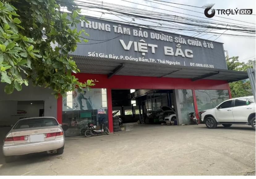 Không gian xưởng dịch vụ Gara Ô Tô Việt Bắc tại Thái Nguyên